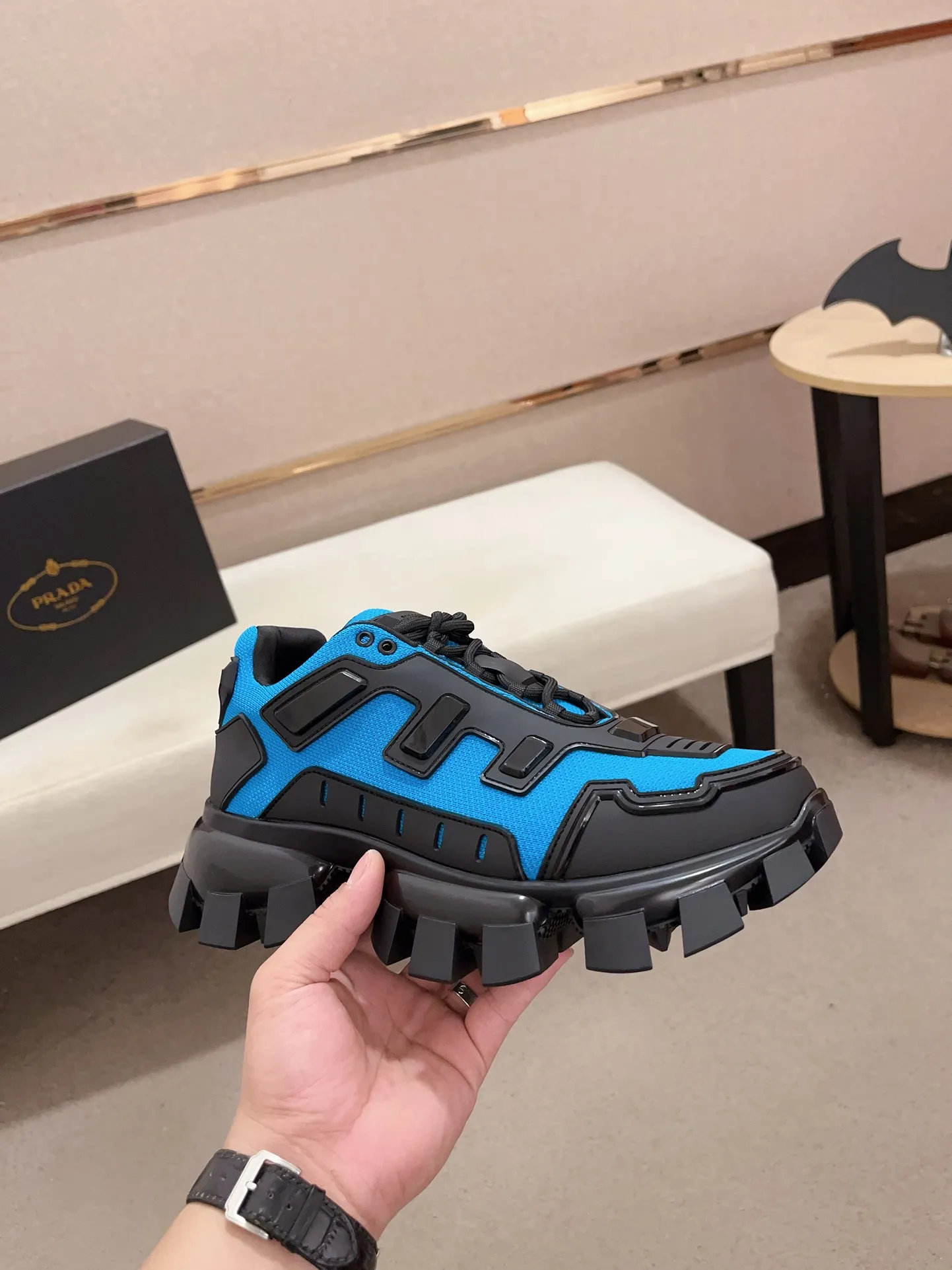 Men's Men's Shoes 💰 620💰 ✔️✔️✔️High-quality new PRADA counters are launched at the same time. The new men's shoes and 😘fabrics are selected from first-layer cowhide. Lining: imported elastic mesh➕cowhide lining. 👍🏿High-end☄️Open-molded non-slip rubber outsole, exquisite lines, simple and elegant, comfortable and high-end for leisure travel. Number of yards: 38 to 44.